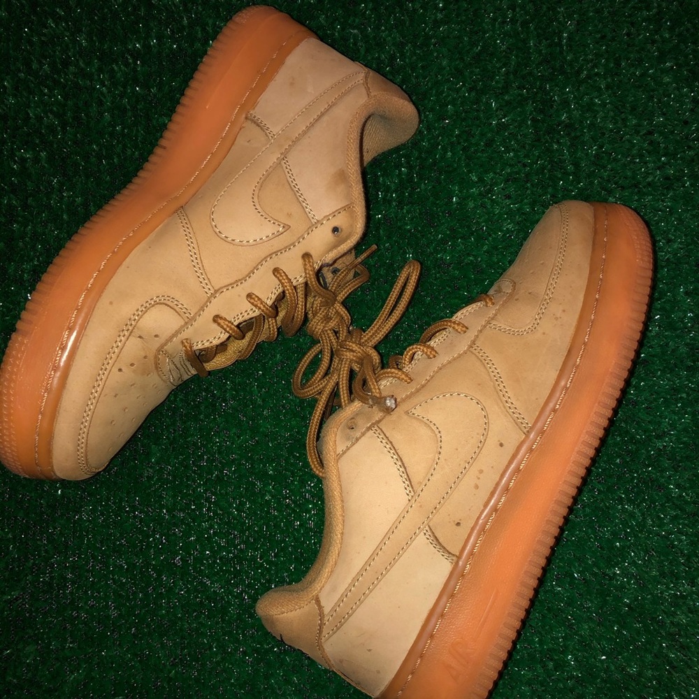 wheat Air Force 1 size 5y/ 6.5 women’s